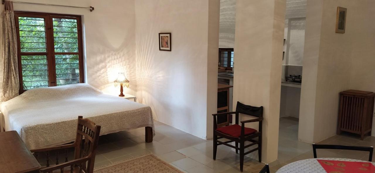 Isai Ambalam Guest House Pondicherry Exterior photo