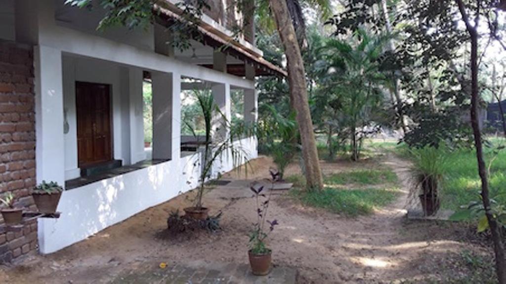 Isai Ambalam Guest House Pondicherry Exterior photo