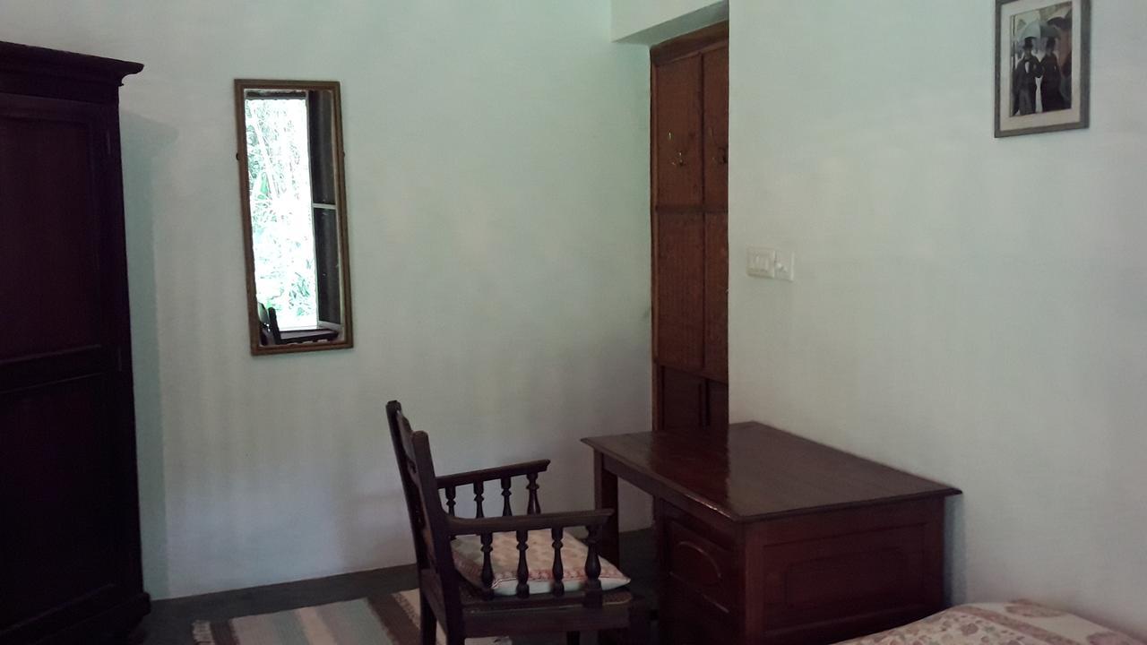 Isai Ambalam Guest House Pondicherry Exterior photo