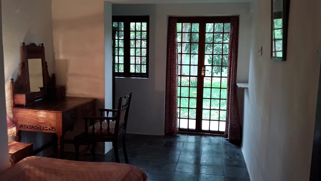 Isai Ambalam Guest House Pondicherry Exterior photo