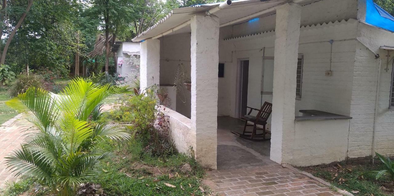 Isai Ambalam Guest House Pondicherry Exterior photo